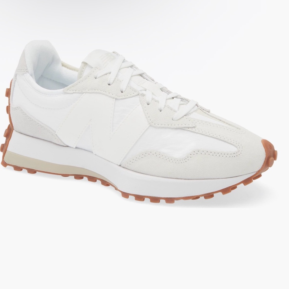 NIB New Balance 327 Lifestyle Shoes